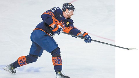 Почему самый дорогой игрок КХЛ не перешел в СКА. Что происходит с Кузнецовым